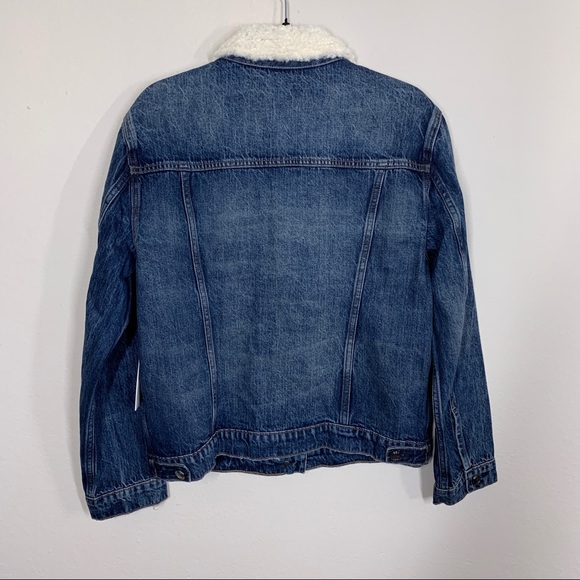 GOOD AMERICAN Sherpa Collar Boyfriend Denim Jacket - Picture 6 of 6